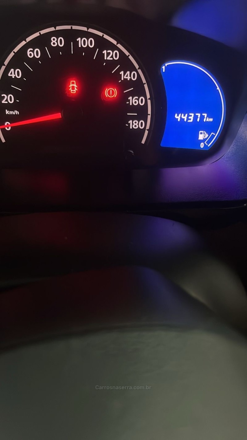 KWID 1.0 12V SCE FLEX INTENSE MANUAL - 2022 - VILA FLORES