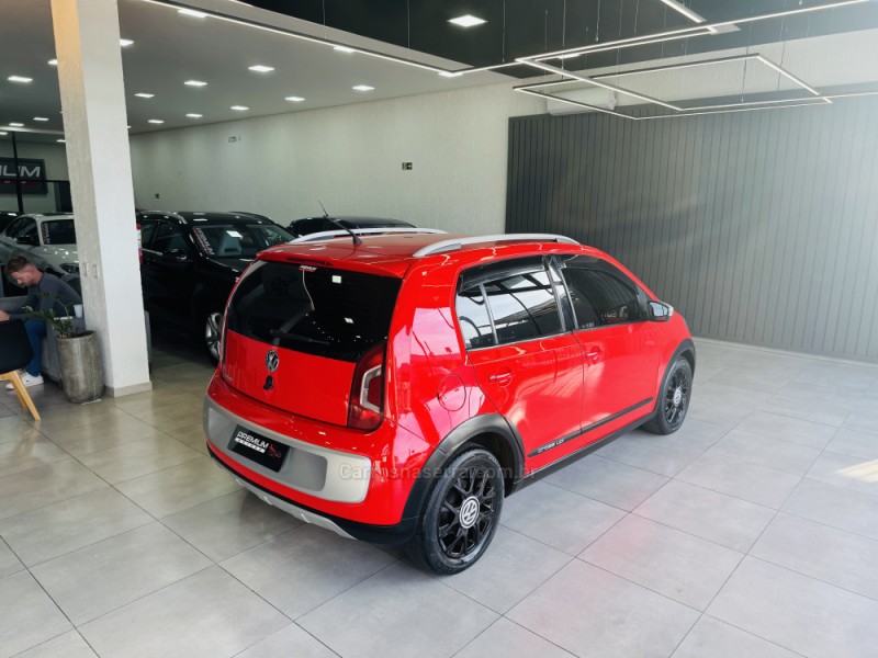 UP 1.0 CROSS T.FLEX 12V 4P MANUAL - 2016 - DOIS IRMãOS
