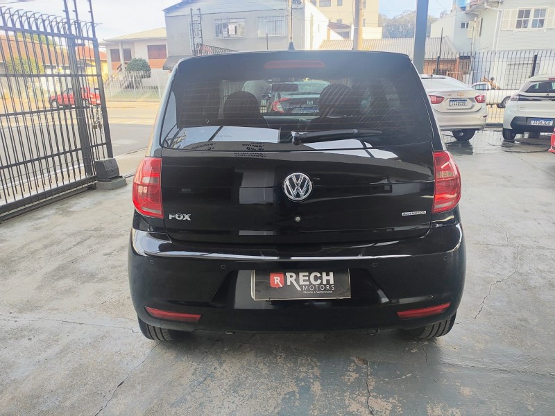 FOX 1.0 MI BLUEMOTION 8V FLEX 4P MANUAL - 2014 - CAXIAS DO SUL