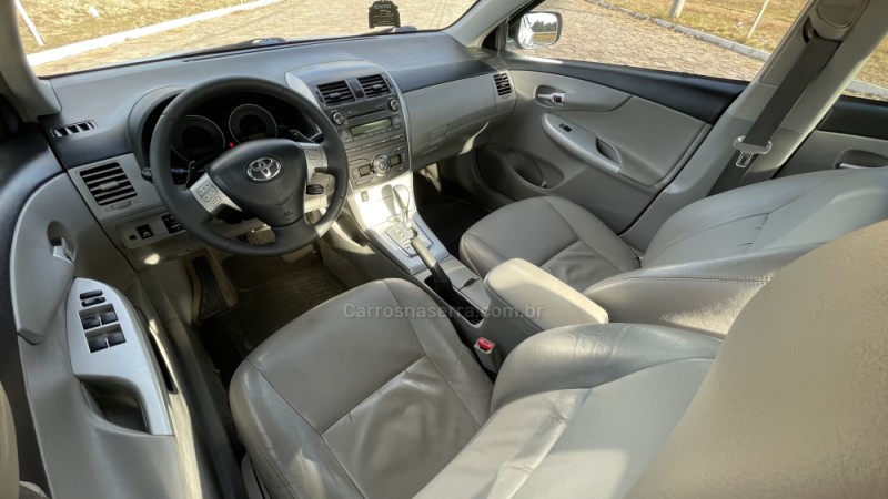 COROLLA 2.0 XEI 16V FLEX 4P AUTOMÁTICO - 2013 - VILA FLORES