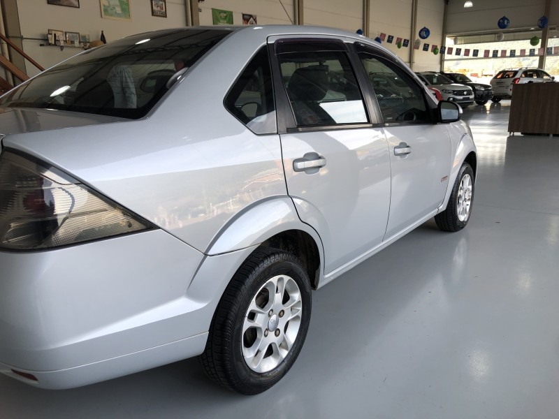 FIESTA 1.6 MPI CLASS SEDAN 8V FLEX 4P MANUAL - 2012 - VALE REAL