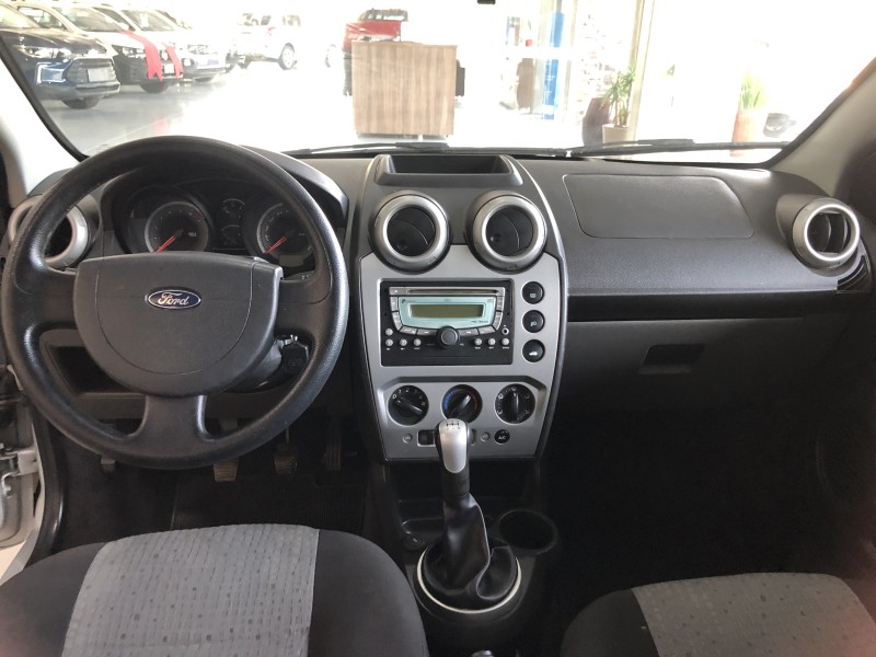 FIESTA 1.6 MPI CLASS SEDAN 8V FLEX 4P MANUAL - 2012 - VALE REAL