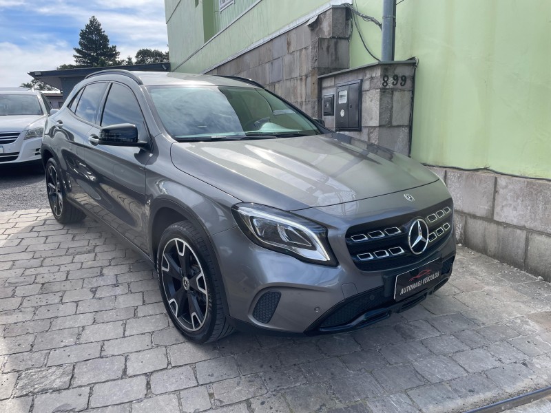 GLA 200 1.6 CGI VISION BLACK EDITION 16V TURBO FLEX 4P AUTOMÁTICO - 2019 - CAXIAS DO SUL