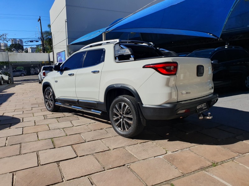 TORO 2.0 16V ULTRA 4X4 AT9 DIESEL 4P AUTOMÁTICO - 2022 - CAXIAS DO SUL