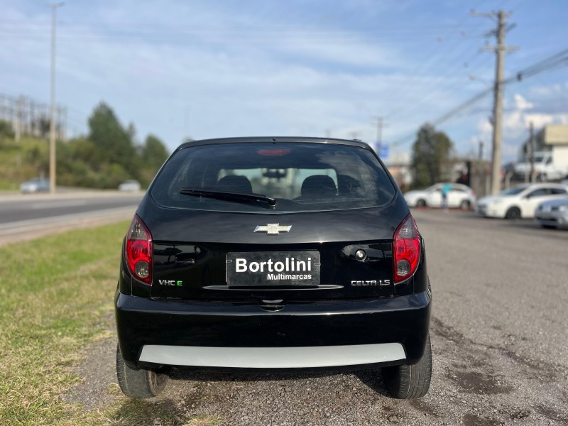 CELTA 1.0 MPFI LS 8V FLEX 4P MANUAL - 2013 - FARROUPILHA