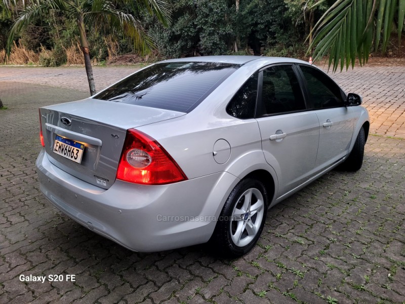 FOCUS 2.0 GLX 16V GASOLINA 4P AUTOMÁTICO - 2010 - NOVA PRATA