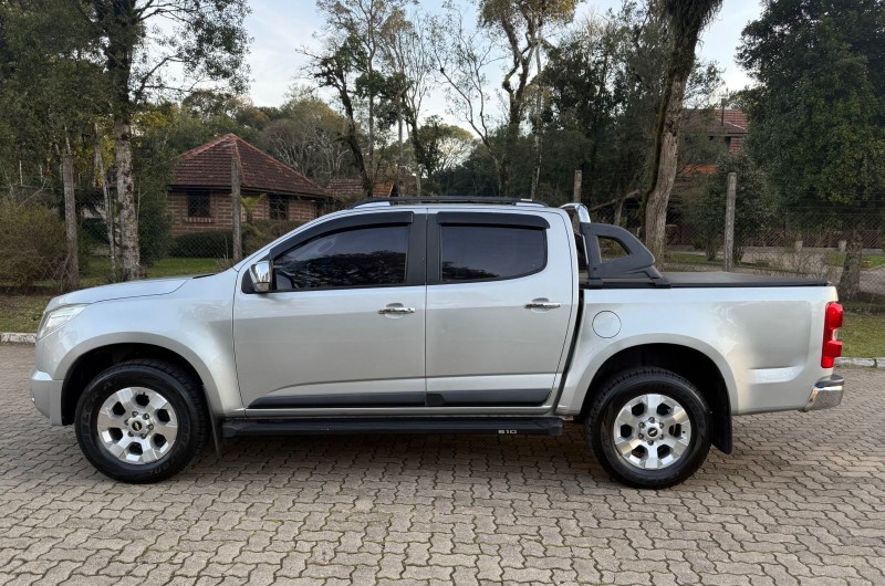 S10 2.4 LTZ 4X2 CD 8V FLEX 4P MANUAL - 2014 - CANELA
