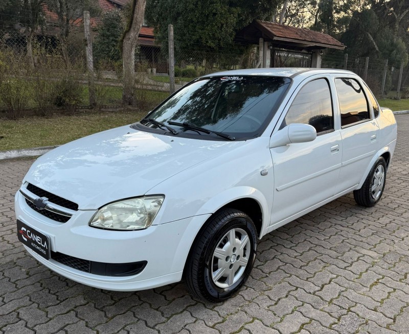 CLASSIC 1.0 MPFI LS 8V FLEX 4P MANUAL