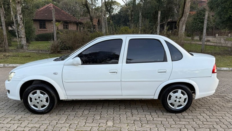 CLASSIC 1.0 MPFI LS 8V FLEX 4P MANUAL - 2011 - CANELA