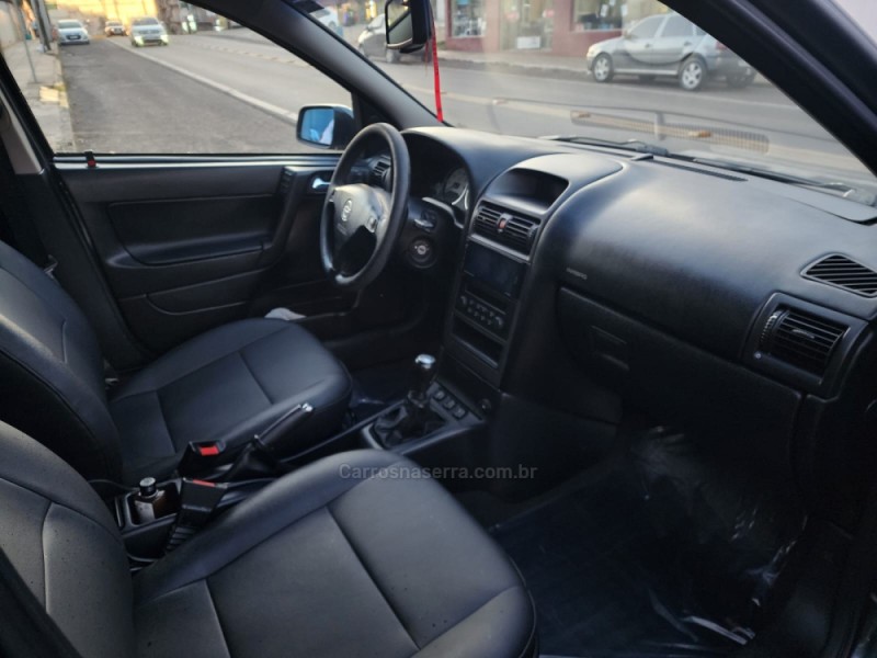ASTRA 2.0 MPFI ELEGANCE SEDAN 8V FLEX 4P MANUAL - 2006 - VACARIA