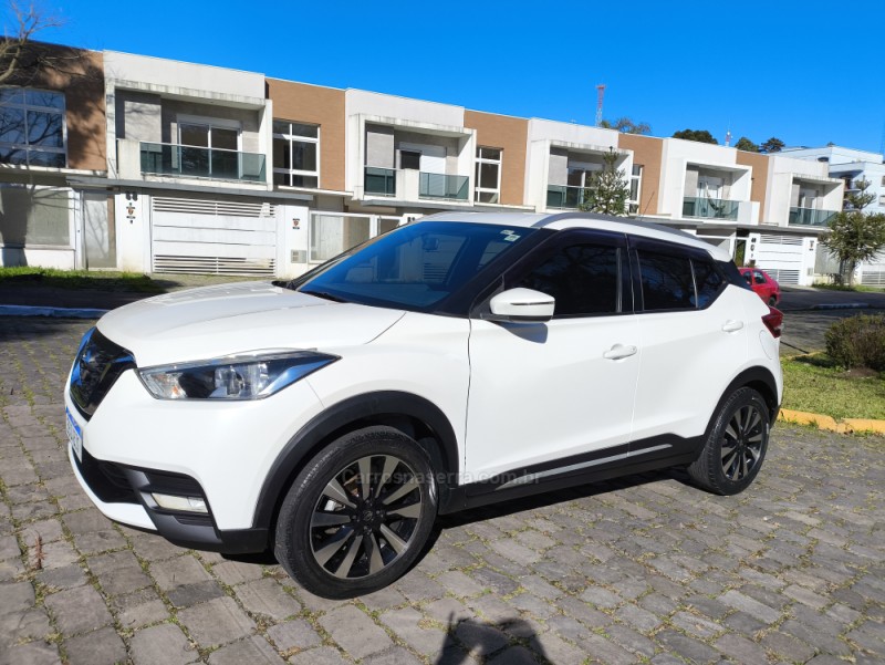 KICKS 1.6 16V FLEX SV 4P XTRONIC - 2020 - FARROUPILHA