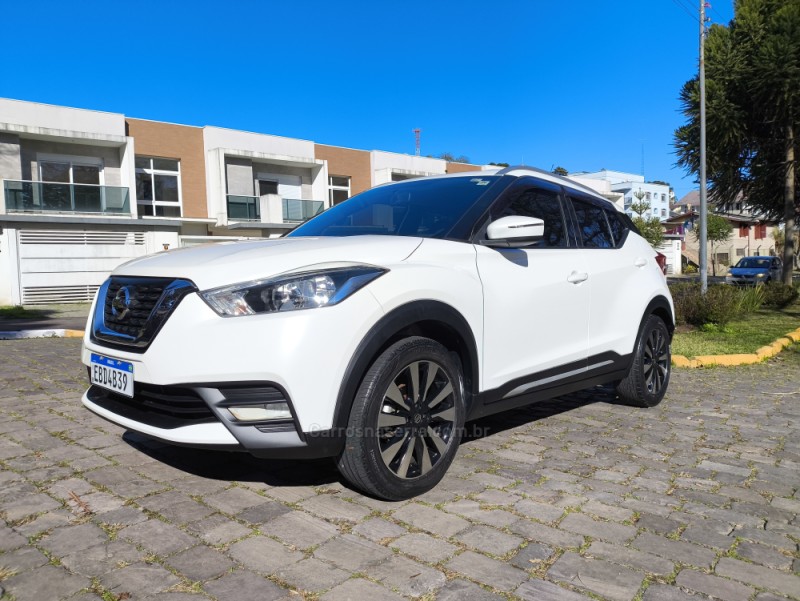 KICKS 1.6 16V FLEX SV 4P XTRONIC - 2020 - FARROUPILHA
