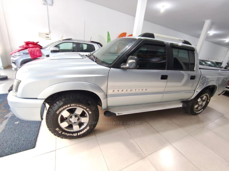 S10 2.4 MPFI EXECUTIVE 4X2 CD 8V FLEX 4P MANUAL - 2011 - ANTôNIO PRADO