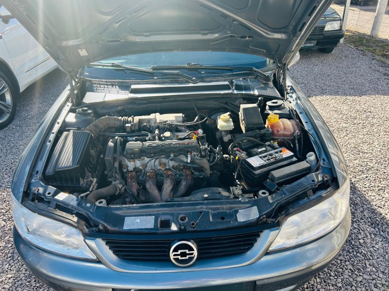 VECTRA 2.0 MPFI GLS 8V GASOLINA 4P MANUAL - 2000 - CAXIAS DO SUL