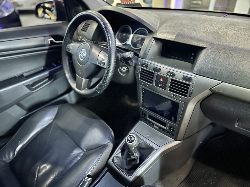 VECTRA 2.0 MPFI GT-X HATCH 8V FLEX 4P MANUAL - 2009 - CAXIAS DO SUL
