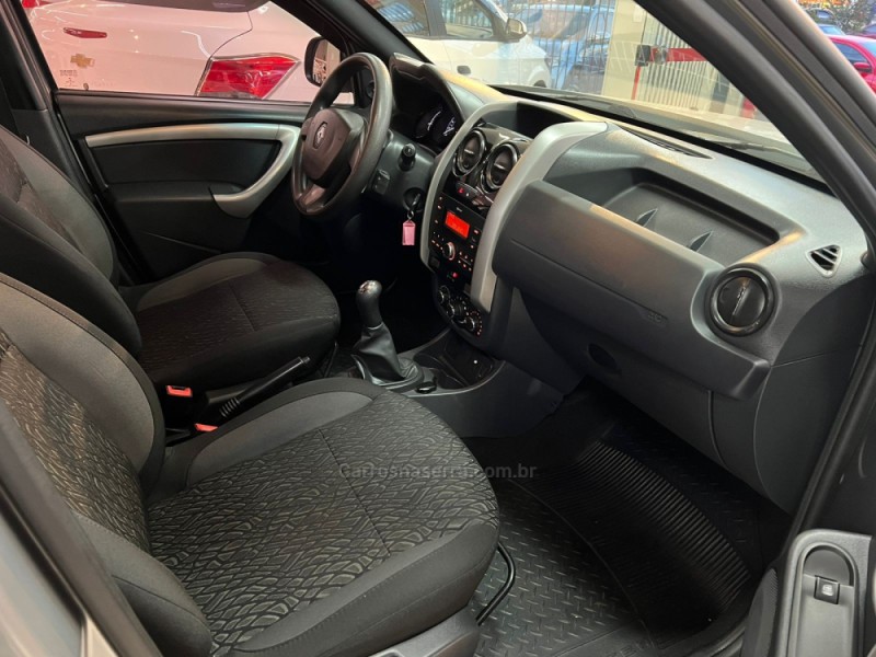 DUSTER 1.6 EXPRESSION 4X2 16V FLEX 4P MANUAL - 2019 - CAXIAS DO SUL