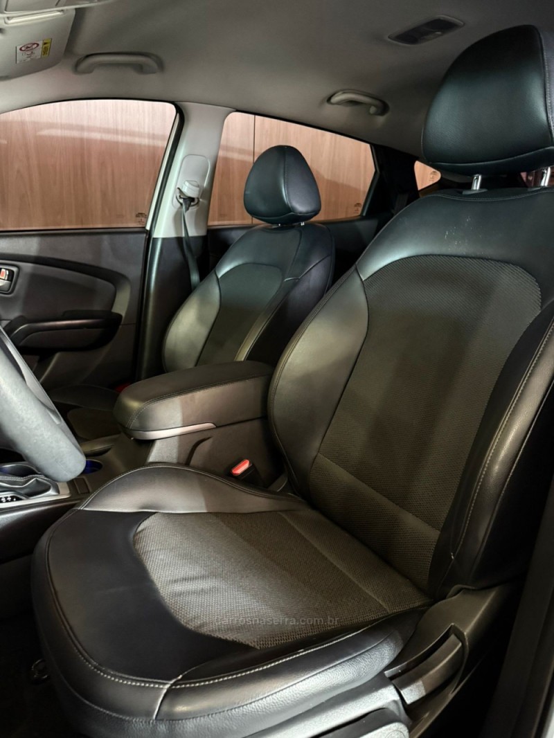 IX35 2.0 GL 4X2 16V FLEX 4P AUTOMÁTICO - 2019 - LAJEADO
