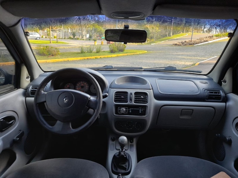 CLIO 1.0 AUTHENTIQUE 16V GASOLINA 4P MANUAL - 2005 - FARROUPILHA