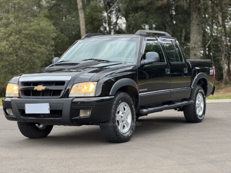 S10 2.4 MPFI ADVANTAGE 4X2 CD 8V FLEX 4P MANUAL - 2011 - GRAMADO