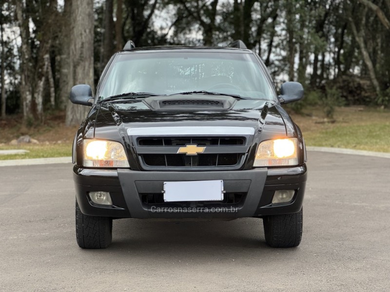 S10 2.4 MPFI ADVANTAGE 4X2 CD 8V FLEX 4P MANUAL - 2011 - GRAMADO