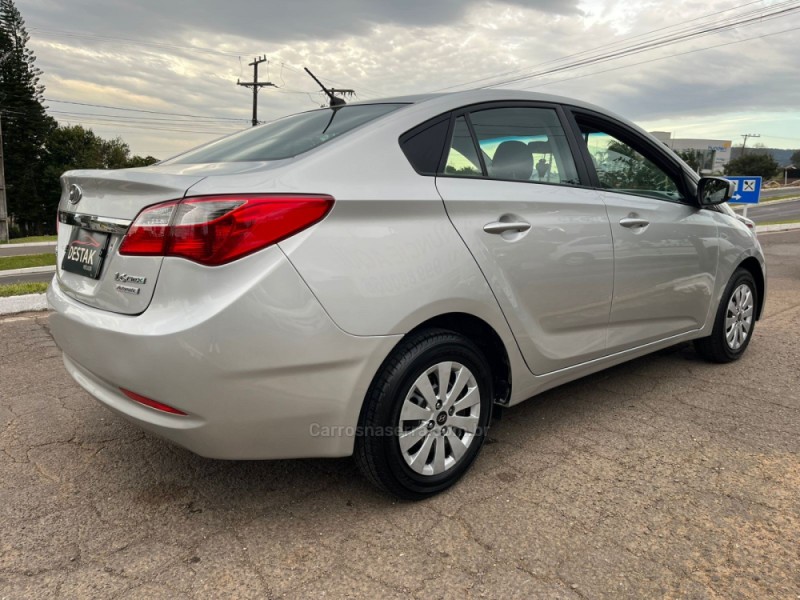 HB20S 1.6 COMFORT PLUS 16V FLEX 4P AUTOMÁTICO - 2015 - DOIS IRMãOS