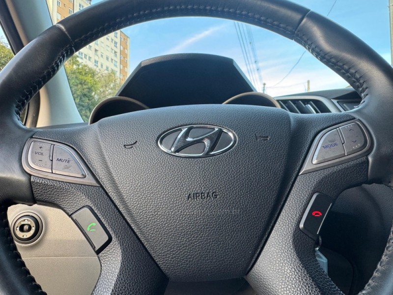 HB20 1.6 PREMIUM 16V FLEX 4P AUTOMÁTICO - 2015 - LAGOA VERMELHA