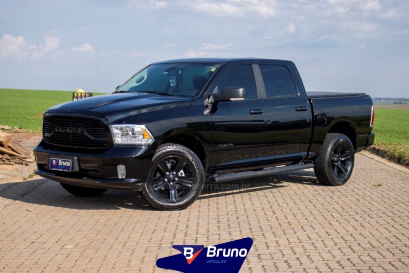 classic 5.7 v8 gasolina laramie night edition cd 4x4 automatico 2023 palmeira das missoes