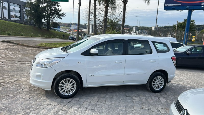 SPIN 1.8 LT 8V FLEX 4P MANUAL - 2013 - FARROUPILHA