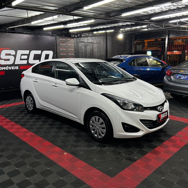 HB20S 1.6 COMFORT PLUS 16V FLEX 4P MANUAL - 2015 - PASSO FUNDO