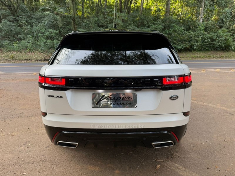 RANGE ROVER VELAR 2.0 P300 GASOLINA R-DYNAMIC SE AUTOMÁTICO - 2020 - DOIS IRMãOS