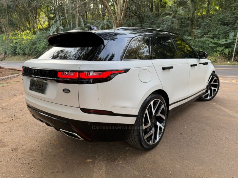 RANGE ROVER VELAR 2.0 P300 GASOLINA R-DYNAMIC SE AUTOMÁTICO - 2020 - DOIS IRMãOS