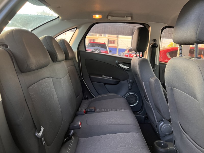 GRAND SIENA 1.4 MPI ATTRACTIVE 8V FLEX 4P MANUAL - 2015 - BOM PRINCíPIO