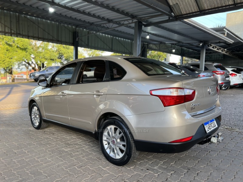 GRAND SIENA 1.4 MPI ATTRACTIVE 8V FLEX 4P MANUAL - 2015 - BOM PRINCíPIO