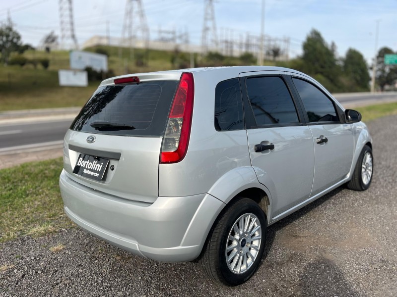 FIESTA 1.0 MPI CLASS 8V FLEX 4P MANUAL - 2011 - FARROUPILHA