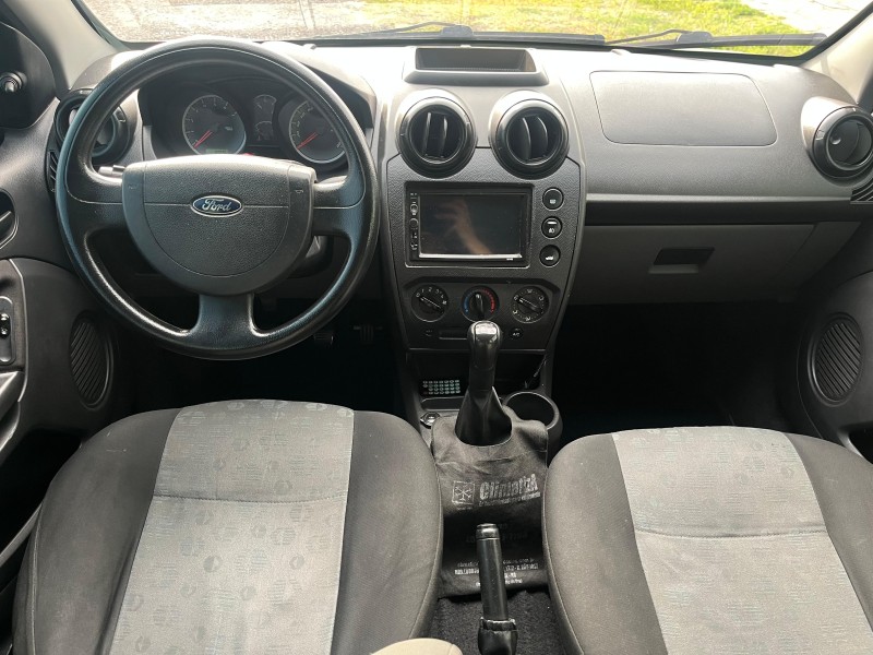 FIESTA 1.0 MPI CLASS 8V FLEX 4P MANUAL - 2011 - FARROUPILHA