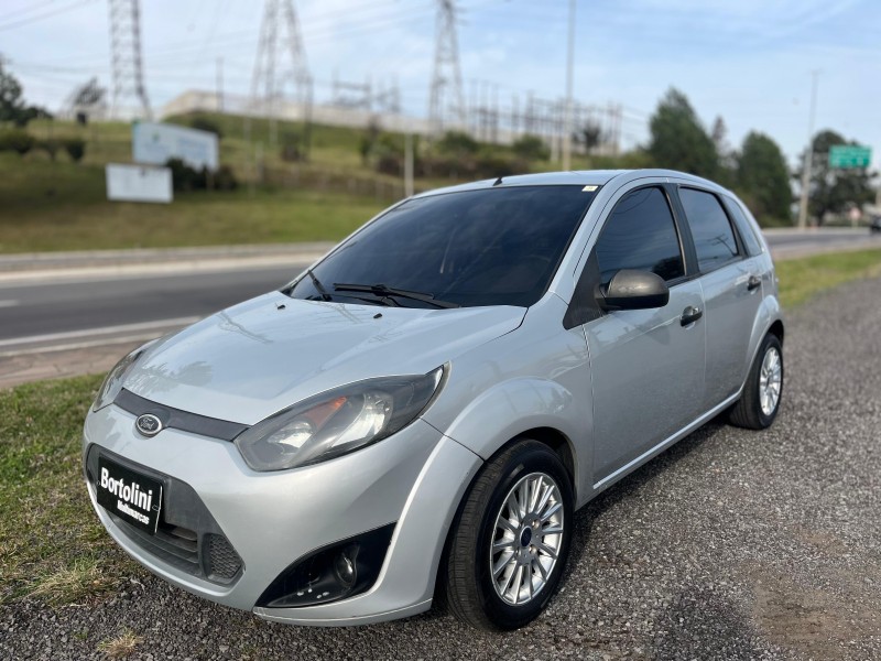 FIESTA 1.0 MPI CLASS 8V FLEX 4P MANUAL - 2011 - FARROUPILHA
