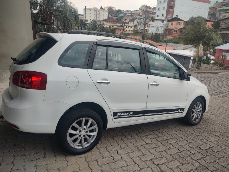 SPACEFOX 1.6 MI 8V FLEX 4P MANUAL - 2014 - CAXIAS DO SUL