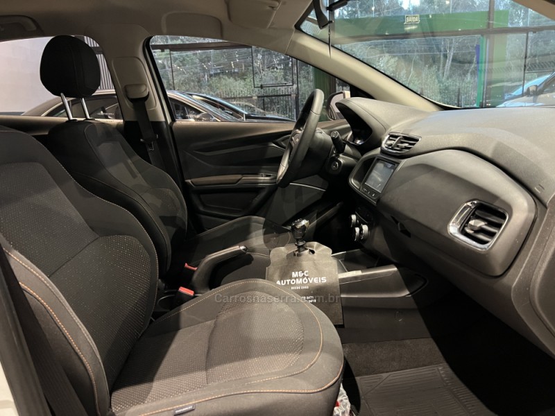 ONIX 1.4 MPFI LT 8V FLEX 4P MANUAL - 2015 - CAXIAS DO SUL