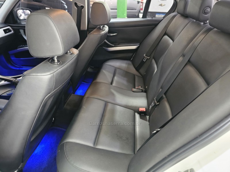 318I 2.0 SEDAN 16V GASOLINA 4P AUTOMÁTICO - 2012 - SAPUCAIA DO SUL
