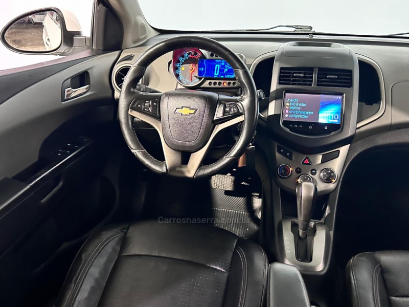 SONIC 1.6 LTZ 16V FLEX 4P AUTOMÁTICO - 2014 - VACARIA