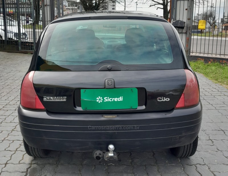 CLIO 1.0 RL 8V GASOLINA 4P MANUAL - 2001 - CAXIAS DO SUL