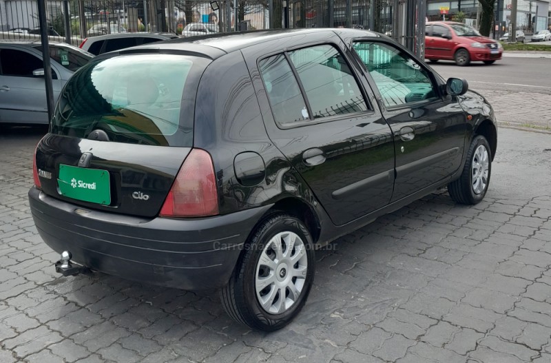 CLIO 1.0 RL 8V GASOLINA 4P MANUAL - 2001 - CAXIAS DO SUL