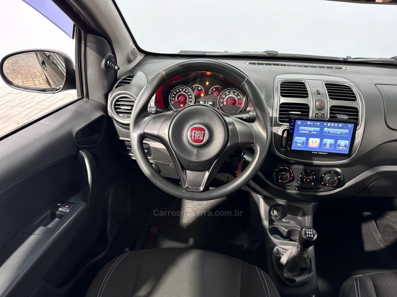 GRAND SIENA 1.0 ATTRACTIVE 8V FLEX 4P MANUAL - 2021 - VACARIA