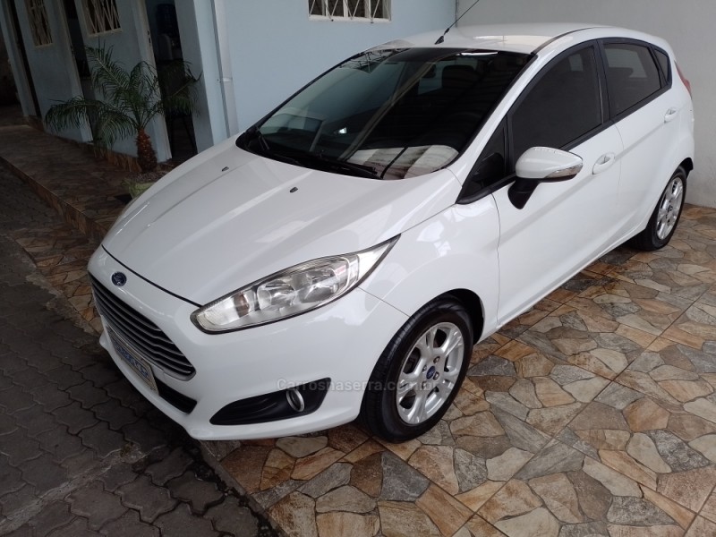 FIESTA 1.6 SE HATCH 16V FLEX 4P MANUAL - 2014 - CAXIAS DO SUL