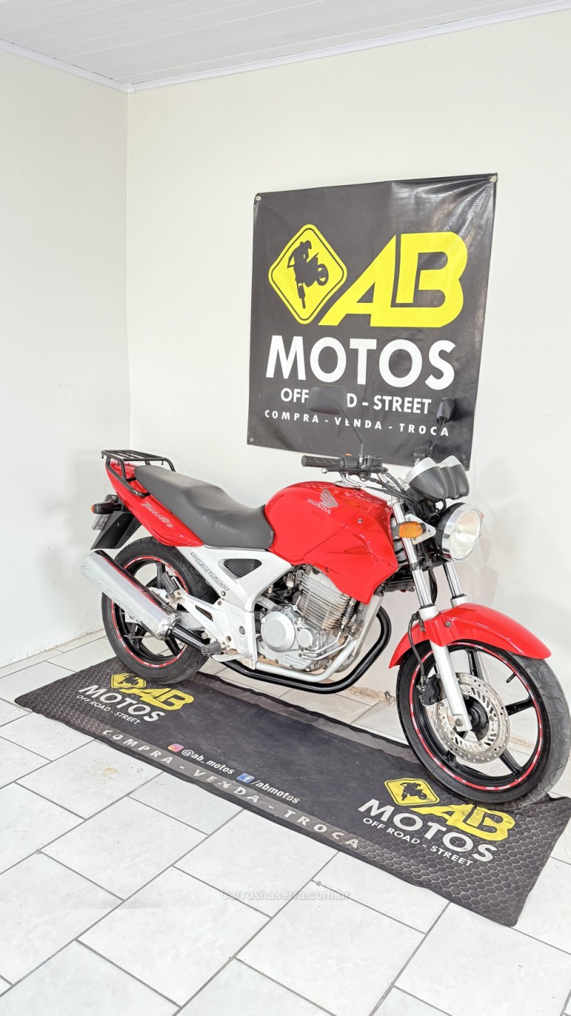 cb 250f twister 2004 caxias do sul