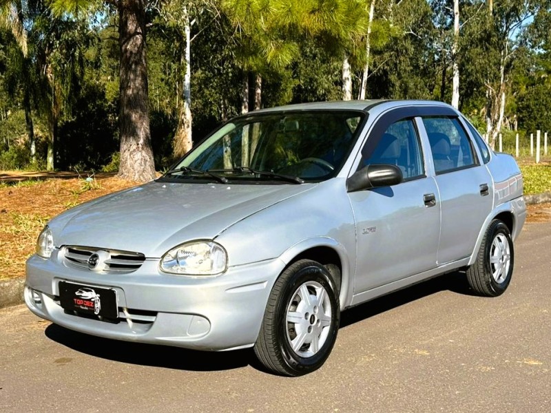 CLASSIC 1.6 MPFI LIFE 8V GASOLINA 4P MANUAL - 2005 - SãO SEBASTIãO DO CAí