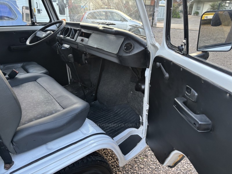 KOMBI 1.4 MI STD 8V FLEX 3P MANUAL - 2006 - ANTôNIO PRADO