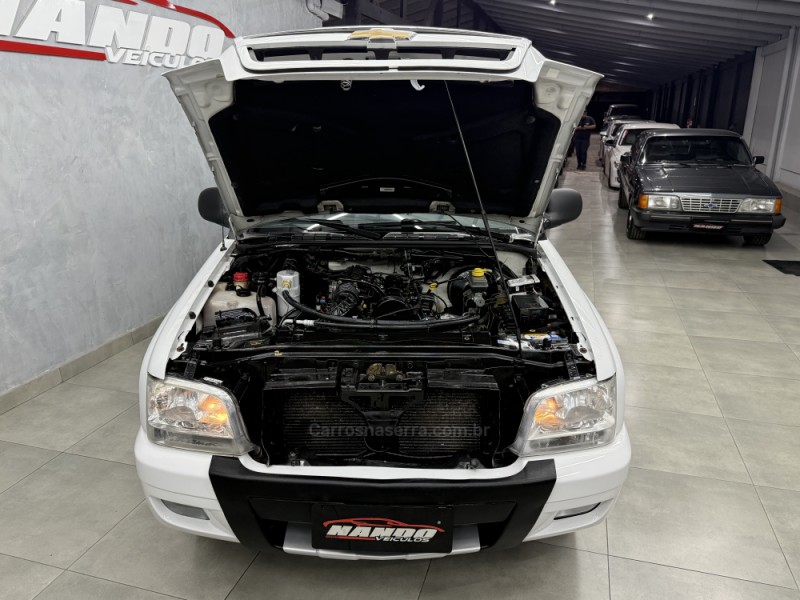 S10 2.4 MPFI EXECUTIVE 4X2 CD 8V FLEX 4P MANUAL - 2009 - SAPIRANGA