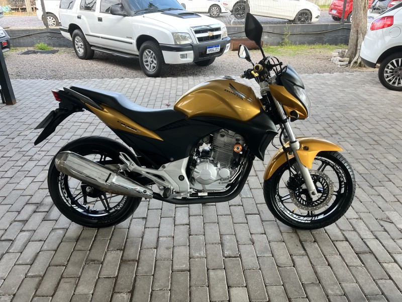 CB 300R  - 2010 - CAXIAS DO SUL