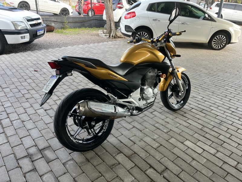 CB 300R  - 2010 - CAXIAS DO SUL